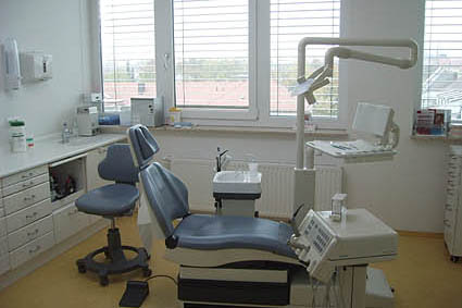 Rezeption - Praxis für Mund-, Kiefer & Gesichtschirurgie Dr. Friedhelm Busch in 80804 München